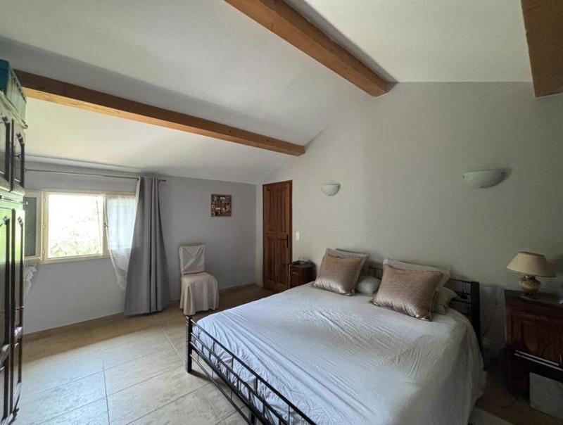 Maison - 280 m² - 7 pièces