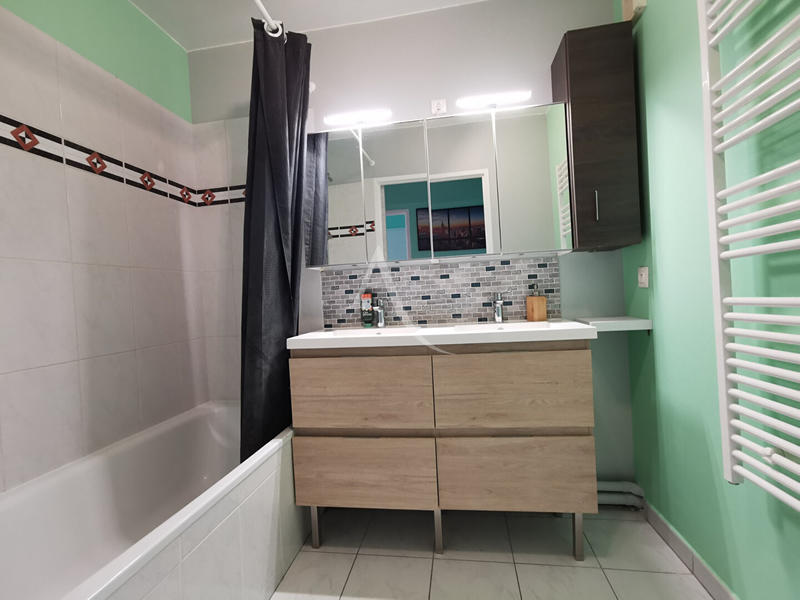 Appartement - 77 m² - 4 pièces