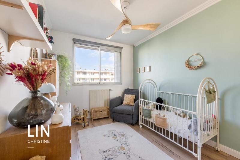 Appartement - 80 m² - 3 pièces