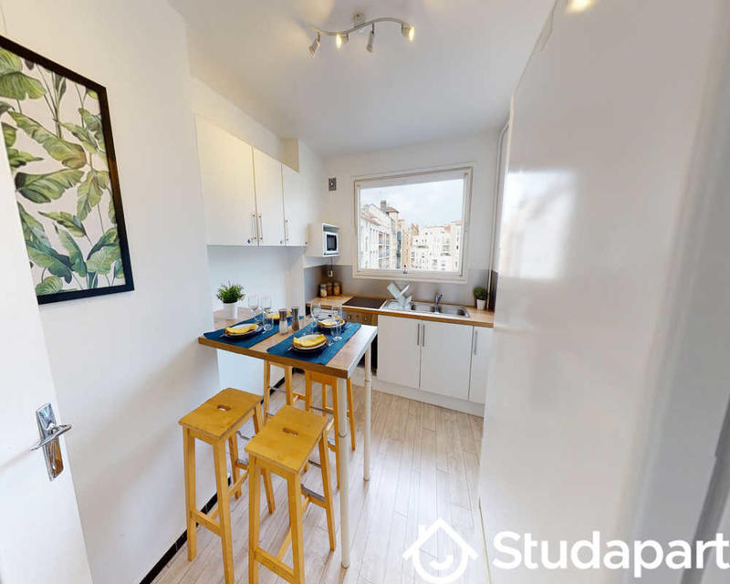 Chambre - 70 m² - 1 pièce