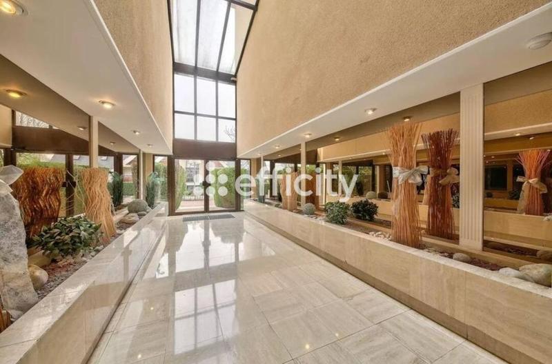 Appartement - 152 m² - 5 pièces