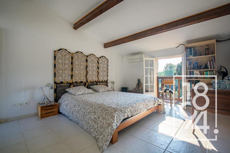 Maison - 121 m² - 5 pièces