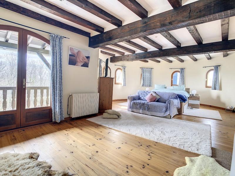 Maison de maîtres - 300 m² - 7 pièces