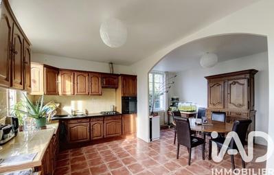 Maison - 284 m² - 6 pièces