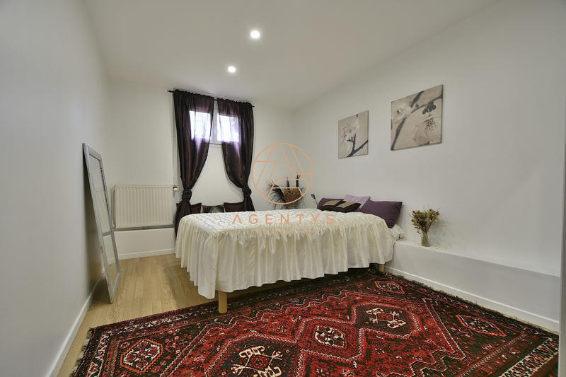 Maison - 200 m² - 8 pièces