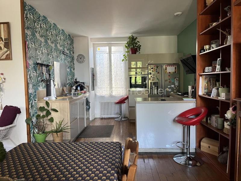 Demeure - 252 m² - 11 pièces