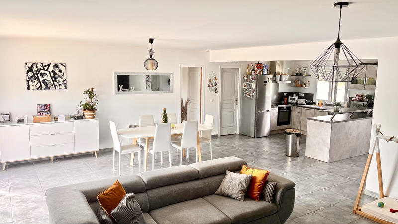 Maison - 198 m² - 7 pièces