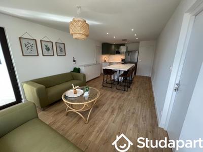 Chambre - 11 m² - 1 pièce