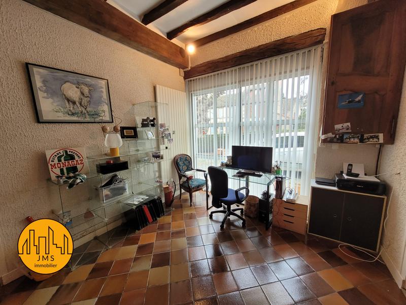 Maison - 275 m² - 11 pièces