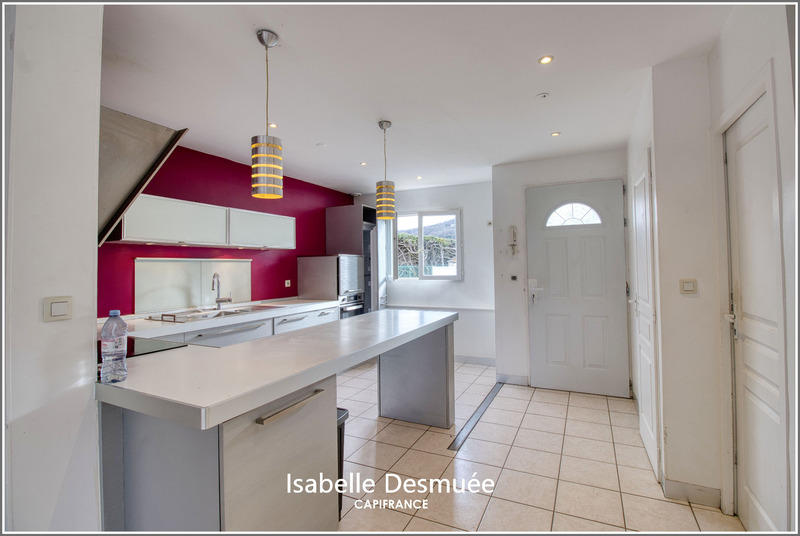 Maison - 104 m² - 4 pièces