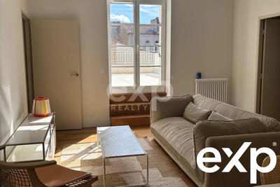 Appartement - 104 m² - 4 pièces