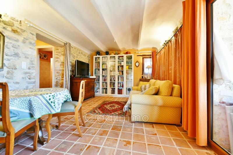 Maison en pierre - 225 m² - 7 pièces