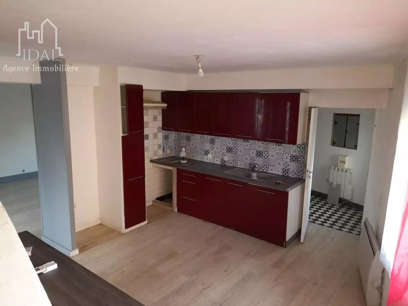 Maison - 223 m² - 10 pièces