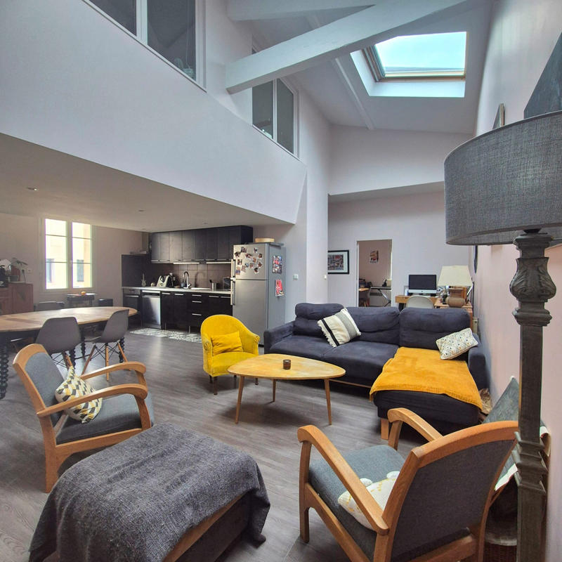 Appartement - 144 m² - 6 pièces