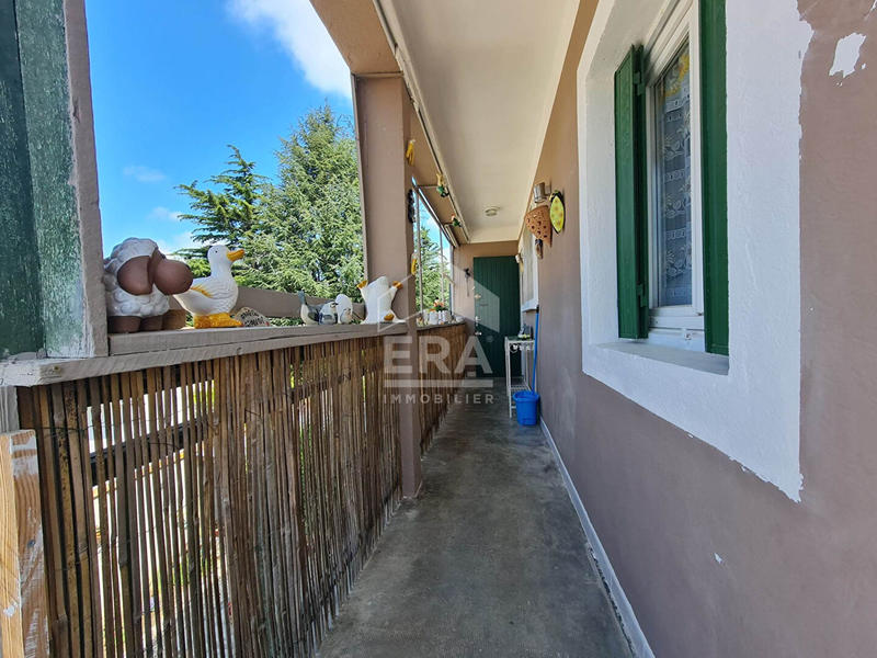 Maison - 300 m² - 20 pièces