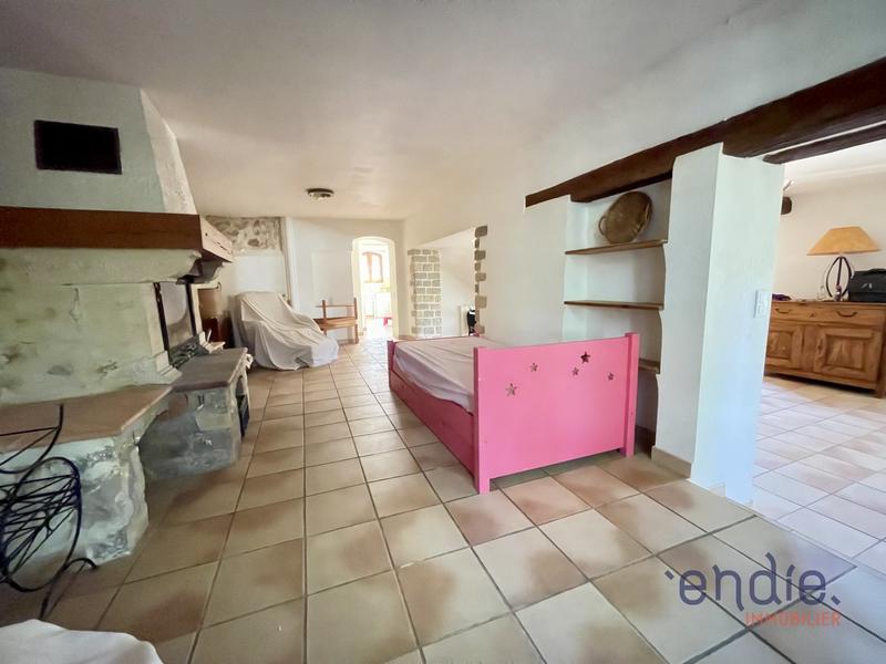 Maison - 180 m² - 5 pièces
