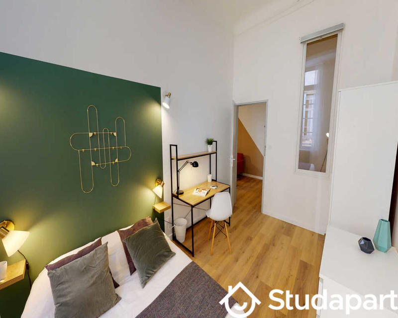 Chambre - 90 m² - 1 pièce