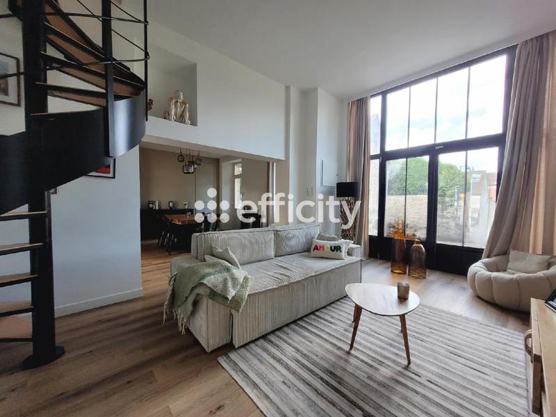 Maison - 181 m² - 6 pièces