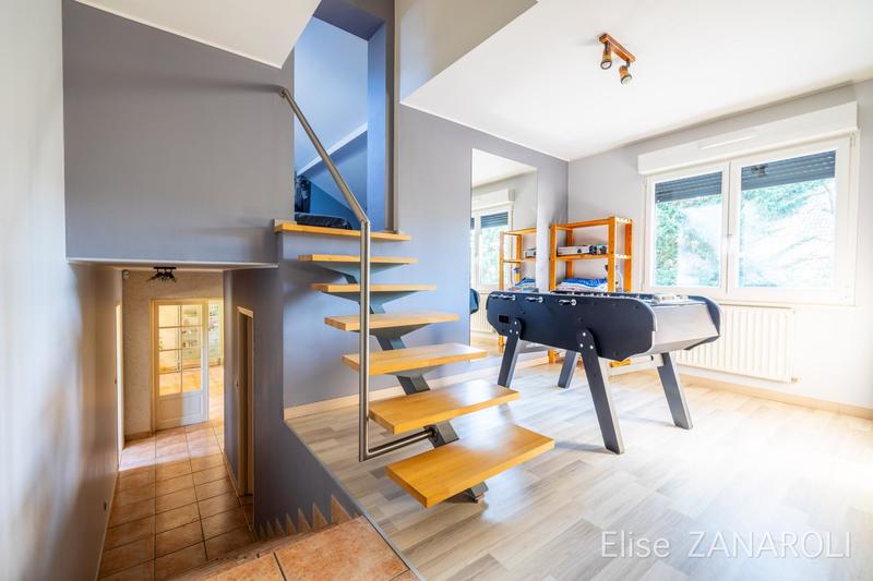Maison - 137 m² - 5 pièces