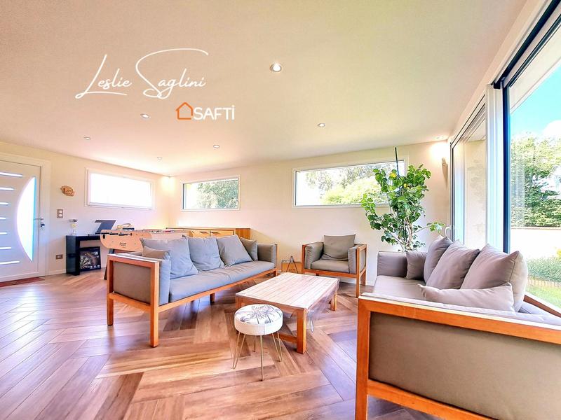 Maison - 177 m² - 8 pièces