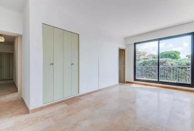 Villa - 302 m² - 5 pièces