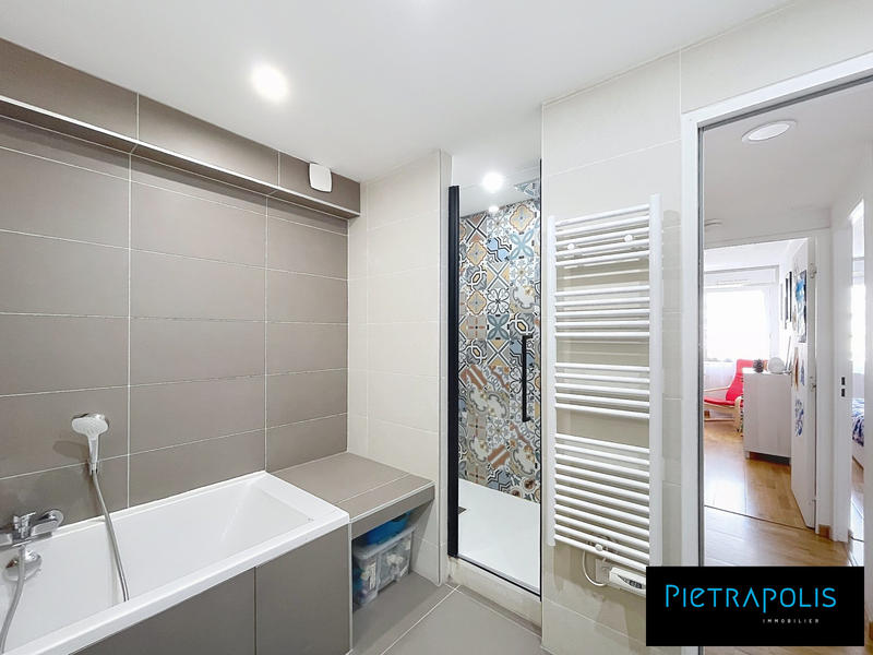 Appartement - 88 m² - 4 pièces