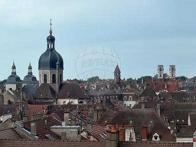 Appartement - 97 m² - 4 pièces