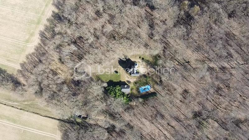 Demeure - 197 m² - 10 pièces