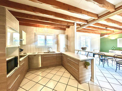 Maison - 157 m² - 7 pièces