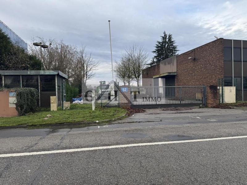 Entrepôt - 3 100 m²