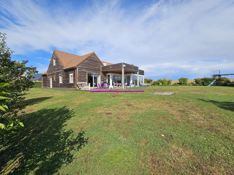 Villa - 246 m² - 15 pièces