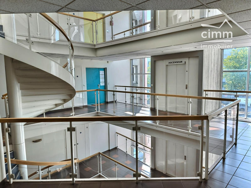 Local d'activités - 59 m² - 3 pièces