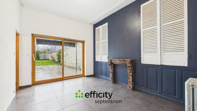 Maison - 277 m² - 11 pièces