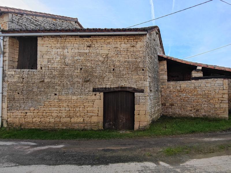 Maison en pierre - 113 m² - 4 pièces