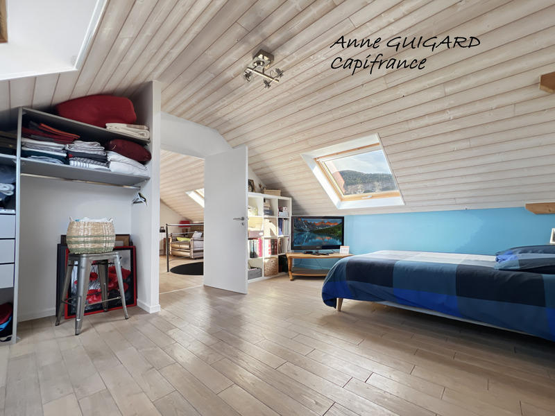 Maison - 194 m² - 6 pièces