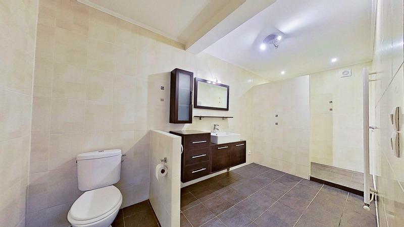 Appartement - 100 m² - 4 pièces