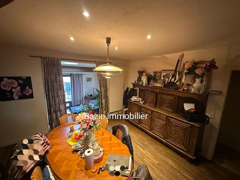 Maison traditionnelle - 82 m² - 4 pièces