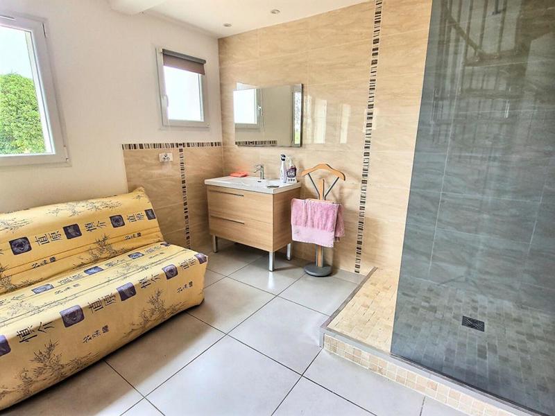 Maison - 300 m² - 7 pièces