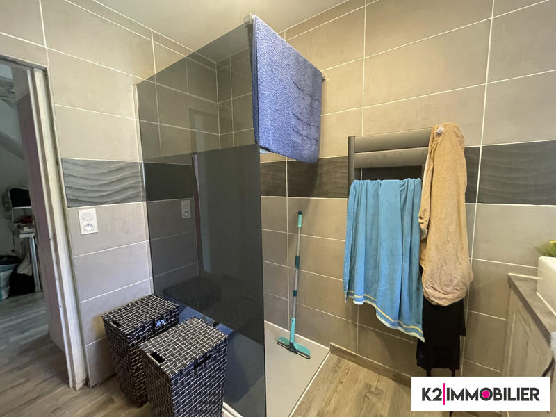 Maison traditionnelle - 107 m² - 6 pièces