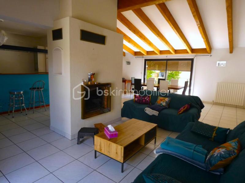 Maison de ville - 159 m² - 11 pièces