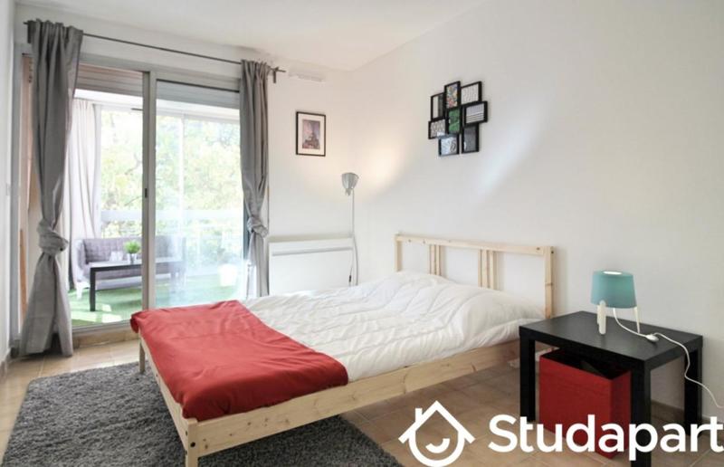 Chambre - 11 m² - 1 pièce