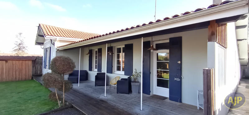 Maison - 90 m² - 6 pièces