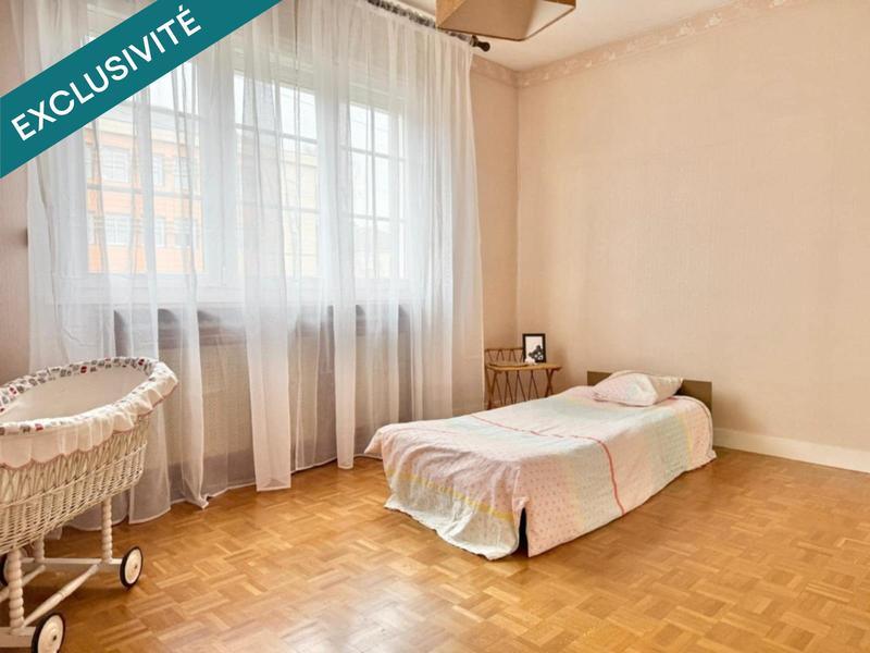 Maison - 121 m² - 7 pièces