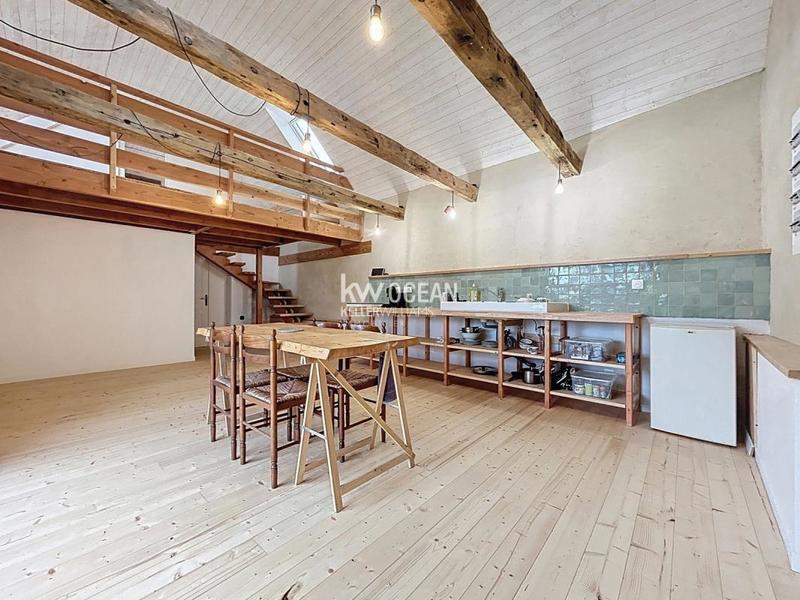 Maison - 151 m² - 7 pièces