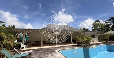 Maison - 172 m² - 5 pièces