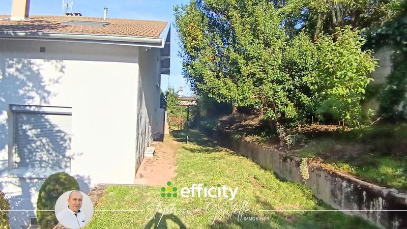 Villa - 184 m² - 8 pièces