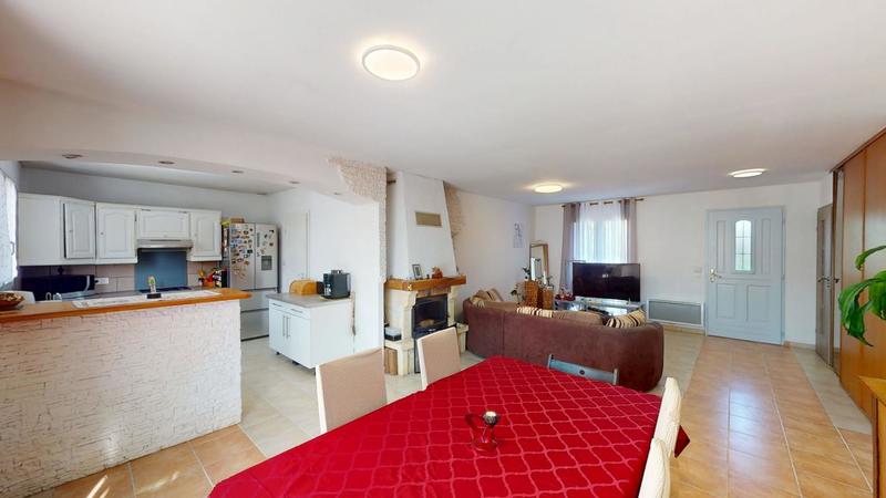 Maison - 95 m² - 4 pièces