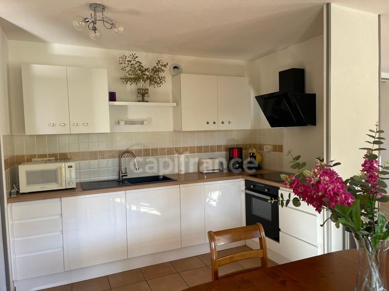 Appartement - 80 m² - 3 pièces