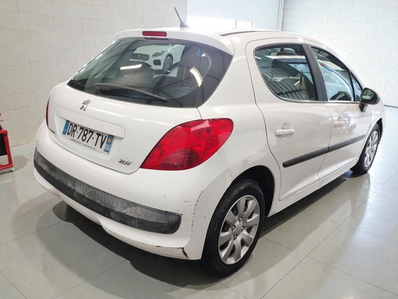 Peugeot 207 1.4 16v 90 Executive 5p