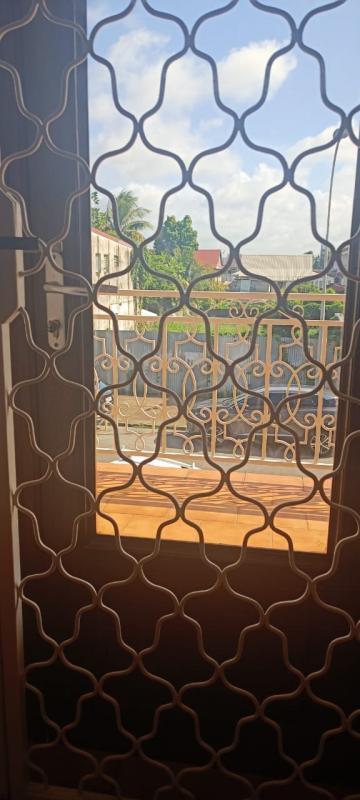 Appartement - 100 m² - 4 pièces